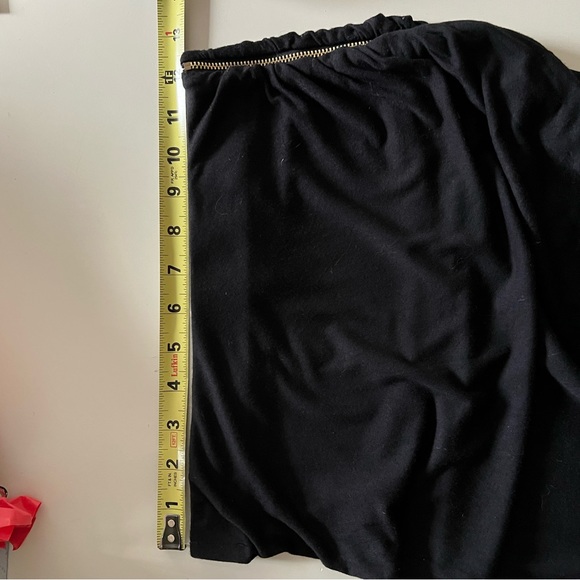 Guess skirt with gold zipper - Picture 6 of 7